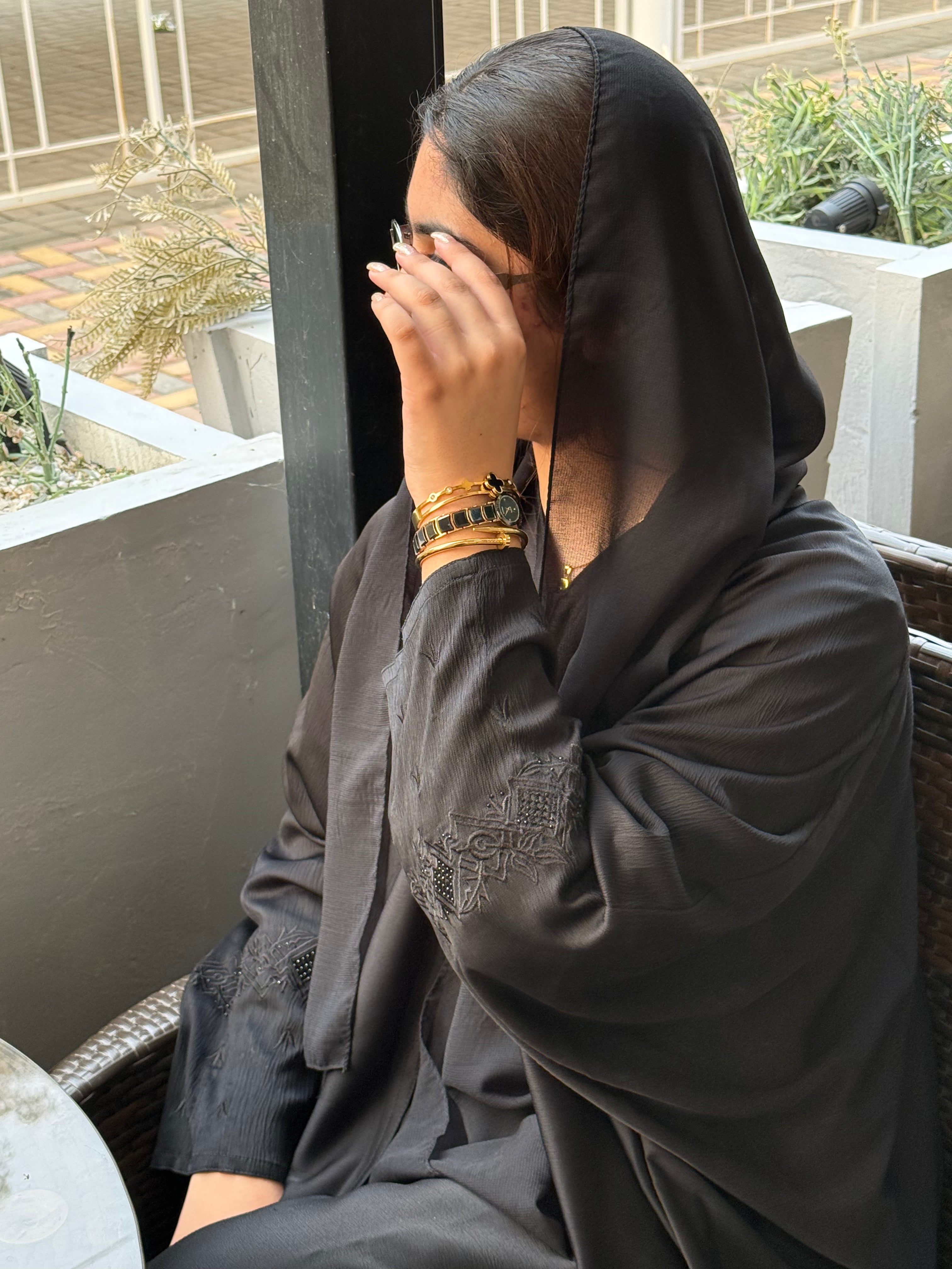 Black Embroidery Baggy Abaya