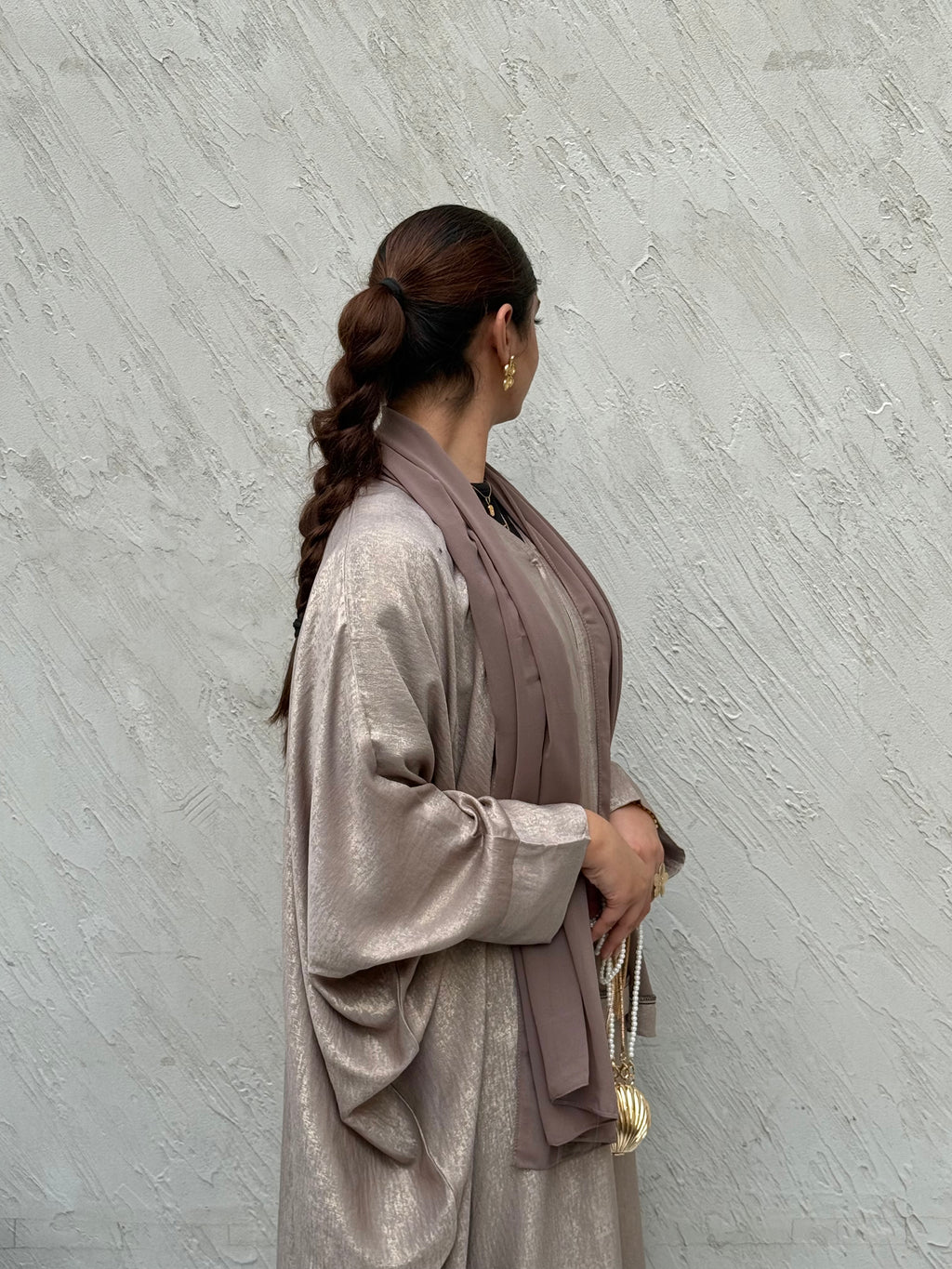 Baggy-Fit Shimmer Abaya