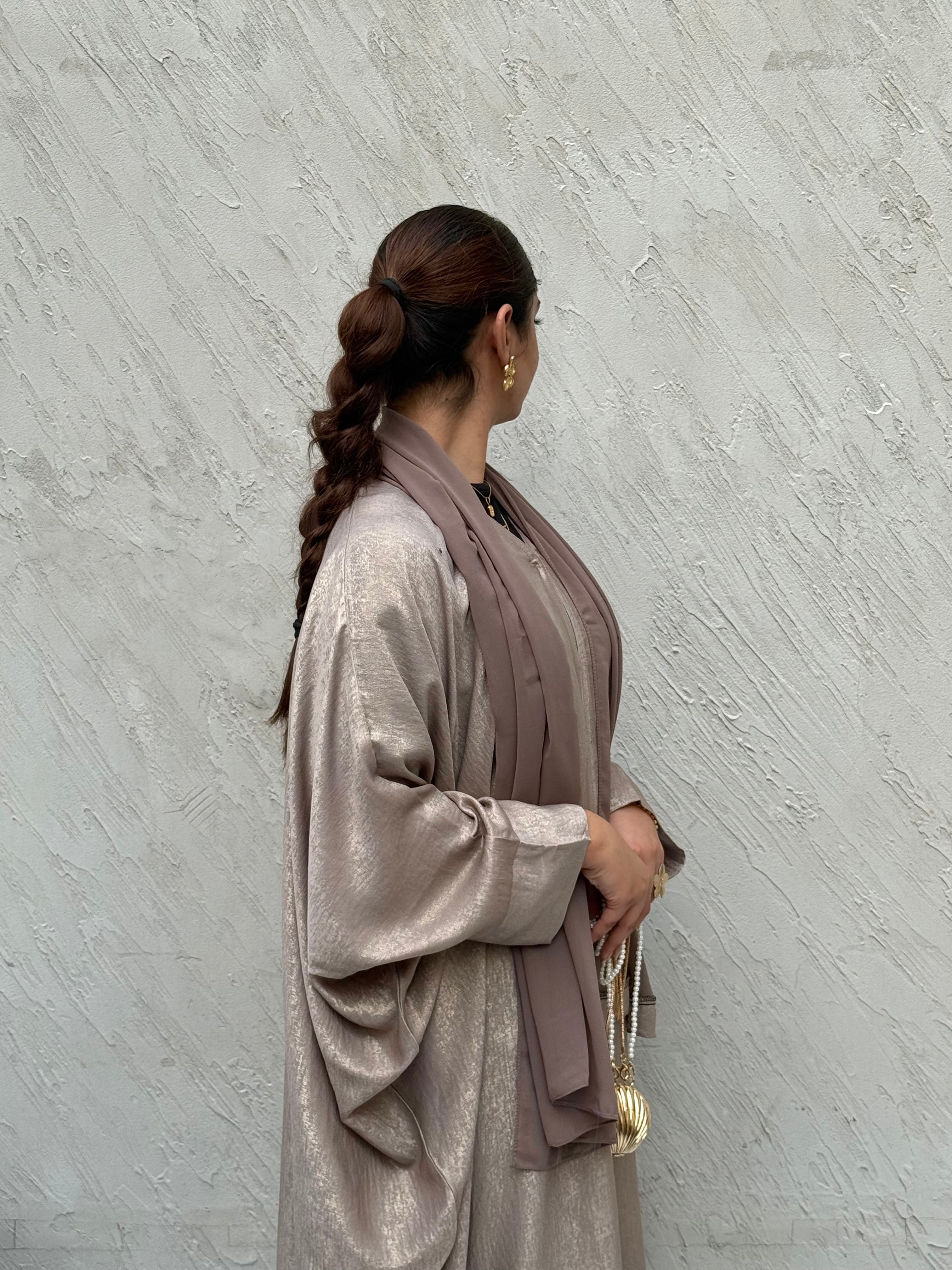 Baggy-Fit Shimmer Abaya
