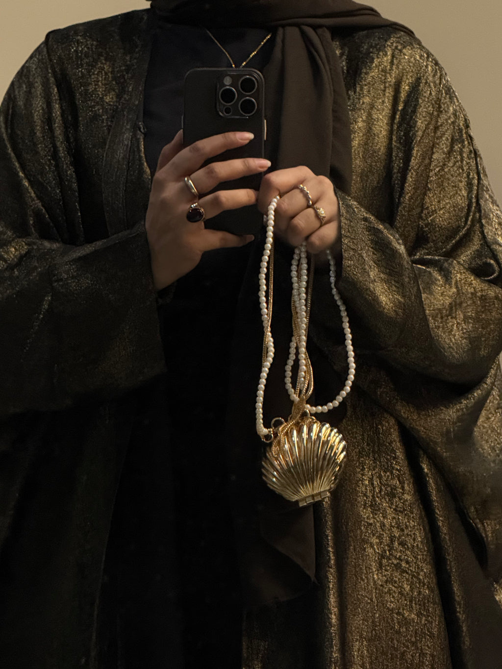 Baggy-Fit Shimmer Abaya  Black