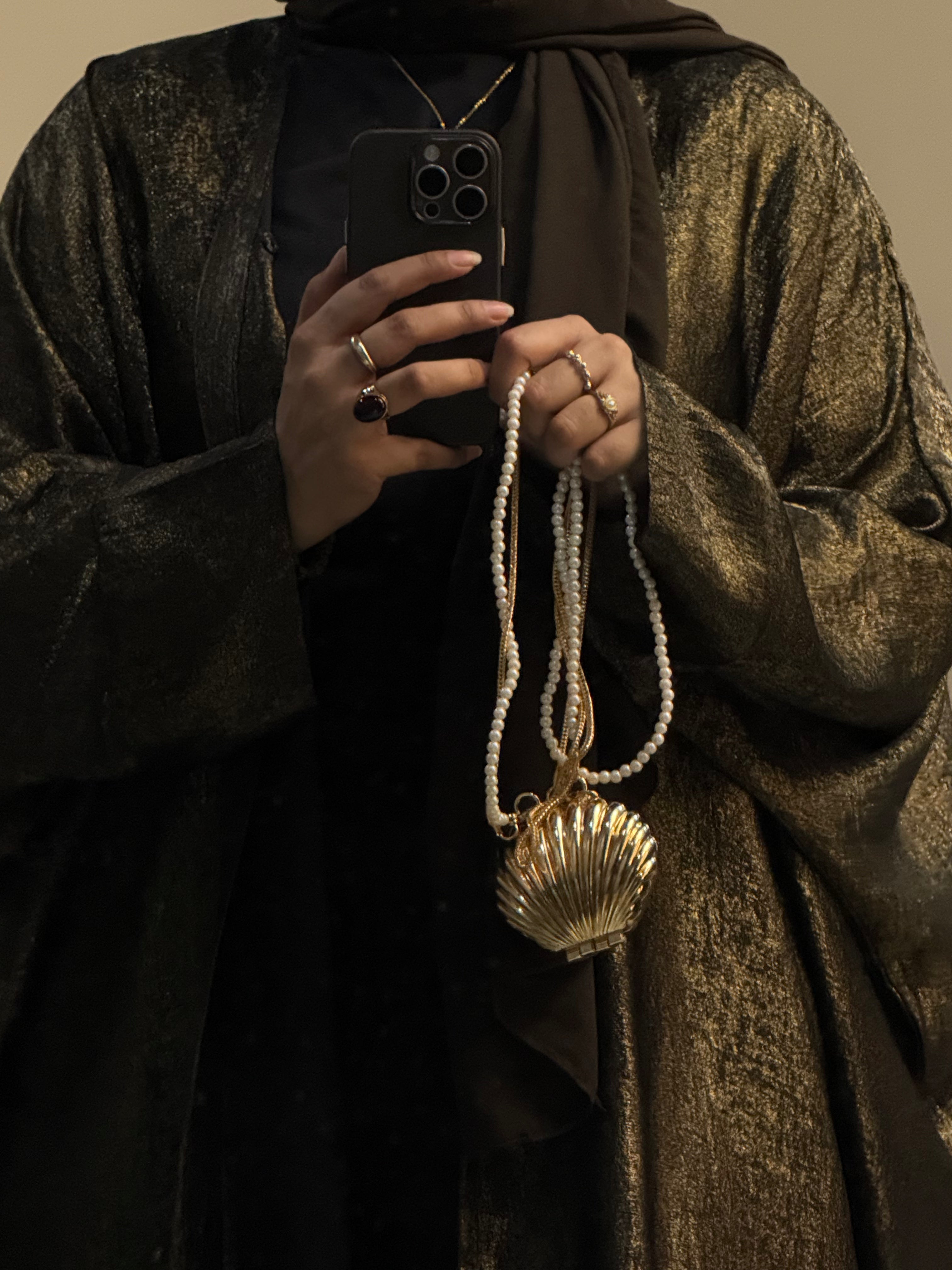 Baggy-Fit Shimmer Abaya  Black