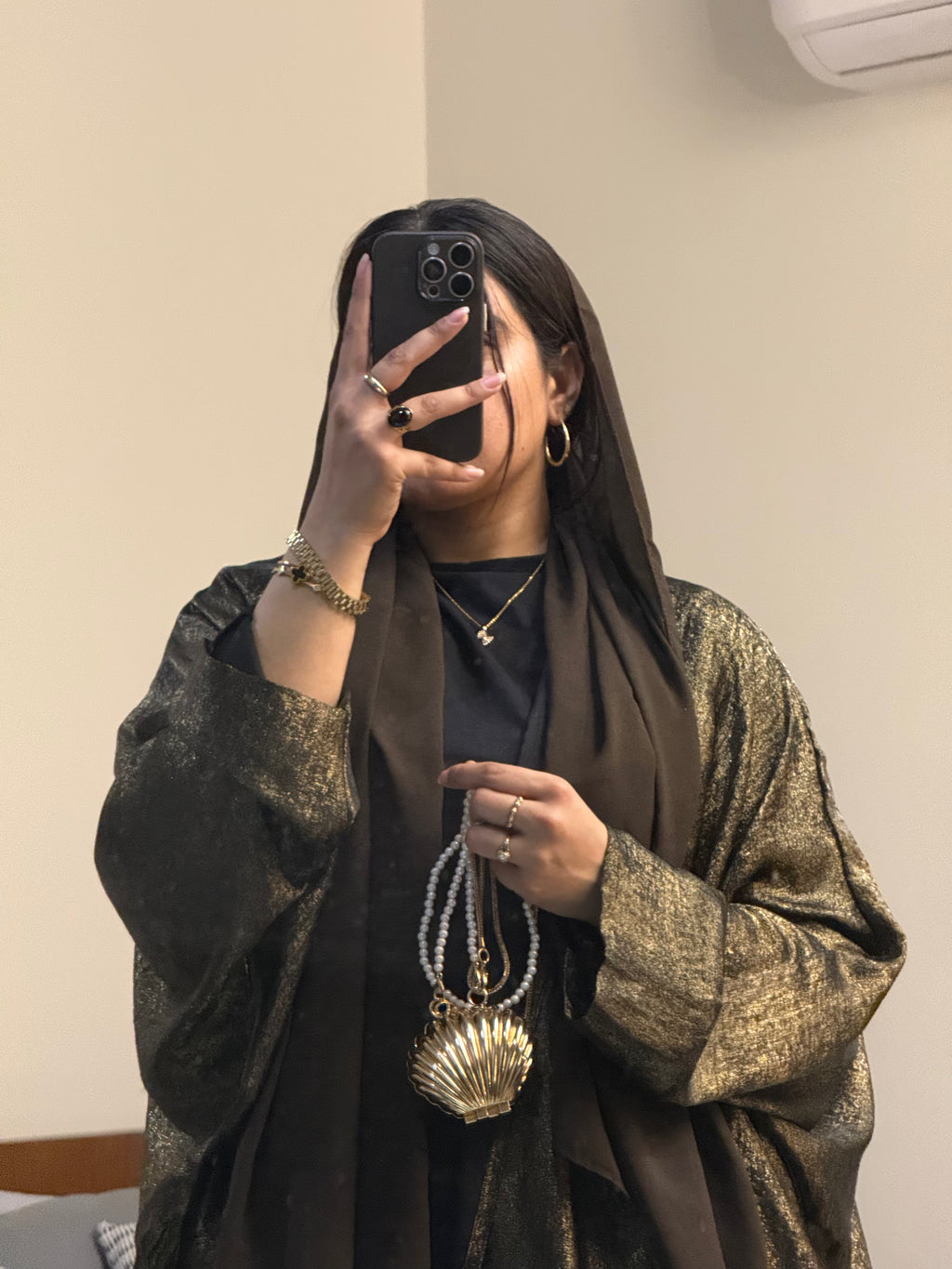 Baggy-Fit Shimmer Abaya  Black